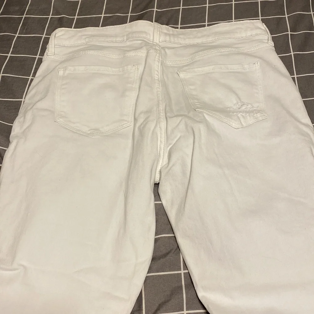 OLD NAVY. Women’s jeans. - Picture 3 of 7